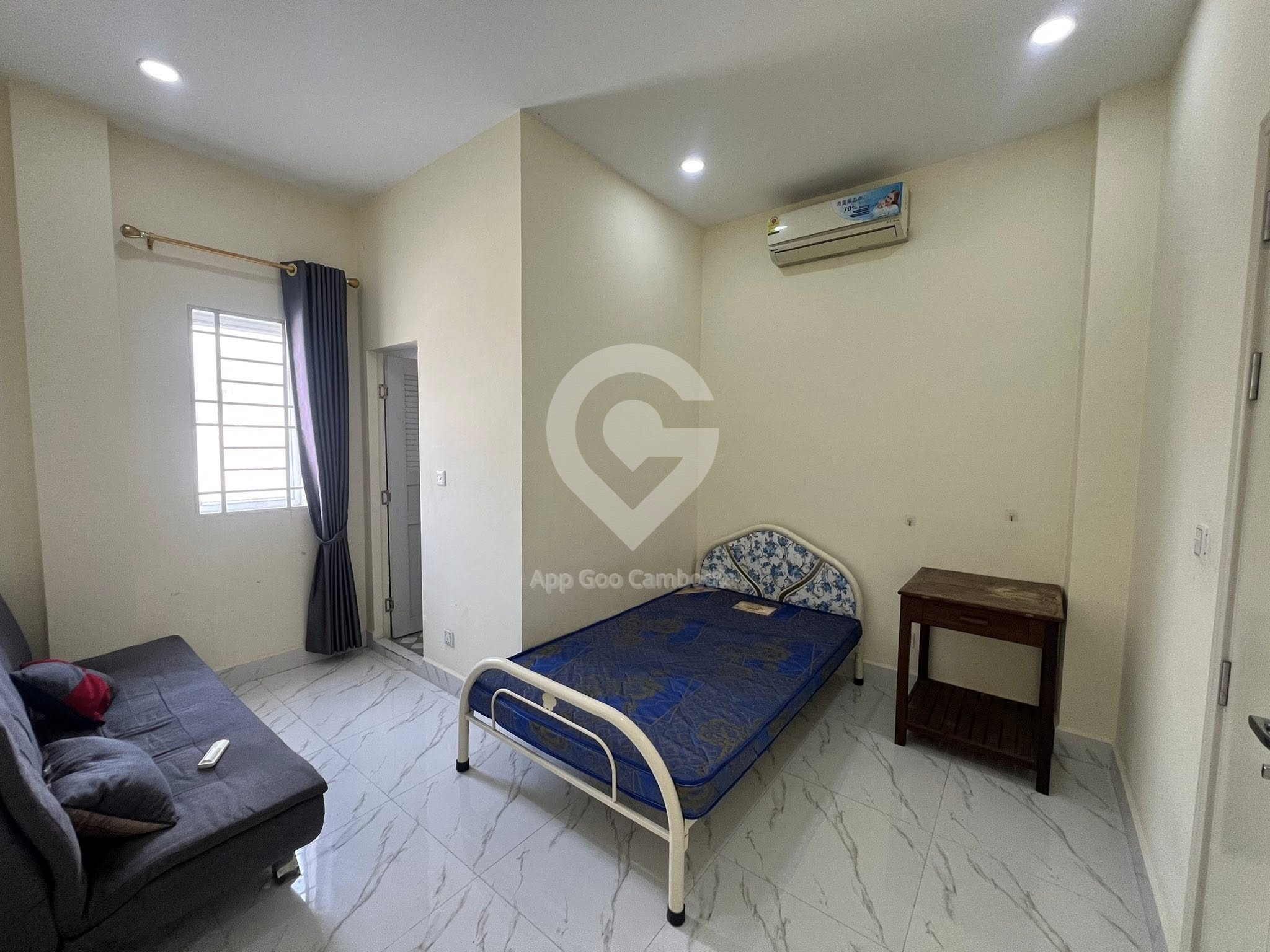 បន្ទប់ជួលធំទូលាយមានម៉ាសុីនត្រជាក់