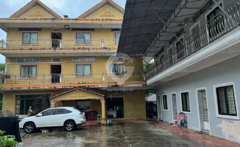 ផ្ទះសំណាក់បញ្ញាចន្ទ័រះយេីងមានបន្ទប់ជួលខែ Room Availables for Monthly Rent