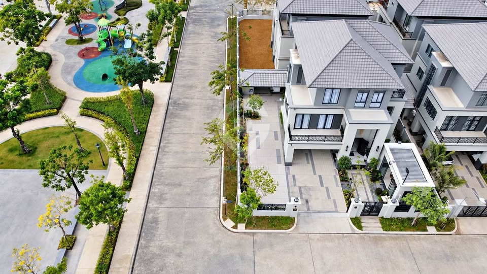🏡 Corner Villa for RENT 📍 Borey Chip Mong Grand Phnom Penh, Sen Sok
