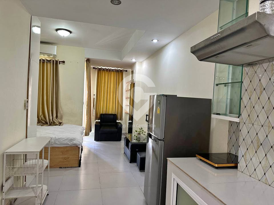 Studio room for rent
